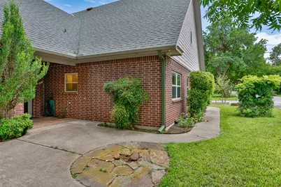 226 Gordon Street, Gainesville, TX 76240 - Photo 34