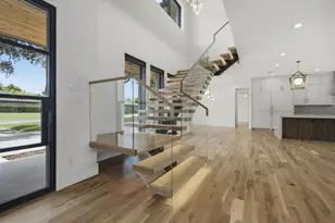 10254 Epping Ln, Dallas, TX 75229 - Photo 2