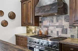 701 Cactus Rio Dr, Weatherford, TX 76087 - Photo 8