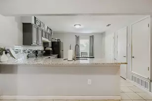1443 Brook Meadow Cir, Lancaster, TX 75134 - Photo 4