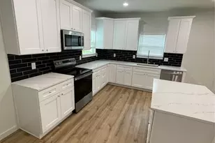 524 W Florence St, Denison, TX 75020 - Photo 4