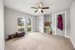 1810 Waterwood Dr, Arlington, TX 76012 - Photo 18