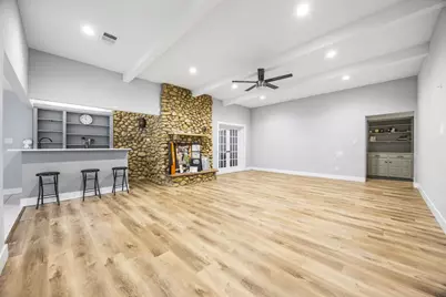 1810 Waterwood Drive, Arlington, TX 76012 - Photo 4