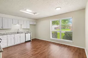 1405 Trammell Dr, Benbrook, TX 76126 - Photo 6