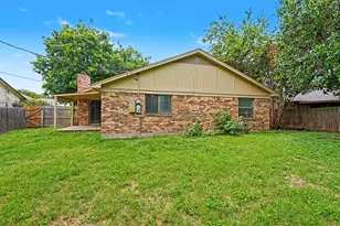1405 Trammell Dr, Benbrook, TX 76126 - Photo 14