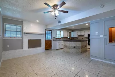 4212 Village Green Drive, Irving, TX 75038 - Photo 4