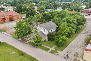 300 Hickory St, Honey Grove, TX 75446 - Photo 26
