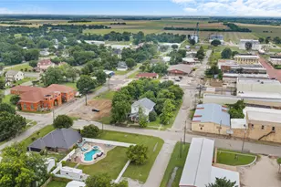 300 Hickory St, Honey Grove, TX 75446 - Photo 24
