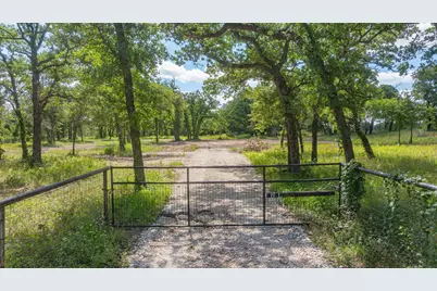 19715 S Highway 281, Santo, TX 76472 - Photo 4