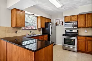 2718 Ridgewood St, Irving, TX 75062 - Photo 10