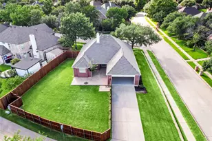 1601 Shadywood Ln, Flower Mound, TX 75028 - Photo 4