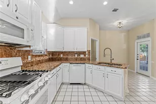 1601 Shadywood Ln, Flower Mound, TX 75028 - Photo 18