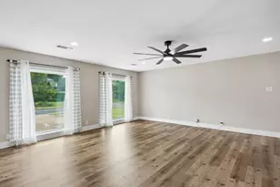 8635 Strathmore Dr, Dallas, TX 75238 - Photo 8