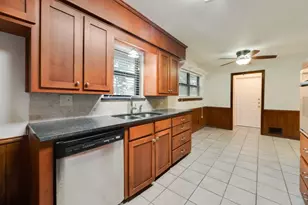 1817 Bardfield Ave, Garland, TX 75041 - Photo 10