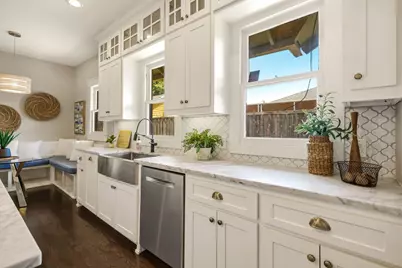 209 S Windomere Avenue, Dallas, TX 75208 - Photo 12