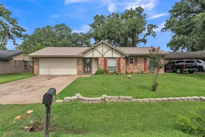 205 Mountain View Drive, Azle, TX 76020 - Photo 1