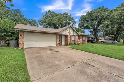 205 Mountain View Drive, Azle, TX 76020 - Photo 2