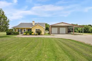 1028 Fm 1566 W, Celeste, TX 75423 - Photo 2