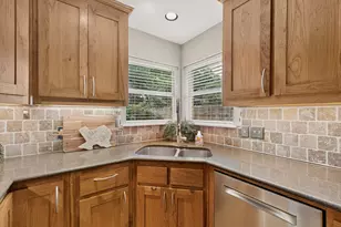 606 S Waterview Dr, Richardson, TX 75080 - Photo 14