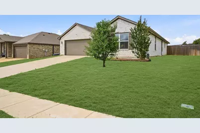 1202 Southridge Lane, Sherman, TX 75092 - Photo 2