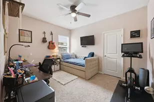 405 Willow Creek Dr, Glenn Heights, TX 75154 - Photo 18
