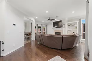 5904 Heron Cove Ln, The Colony, TX 75056 - Photo 4