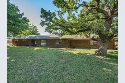 901 Pebble Street, Bowie, TX 76230 - Photo 1