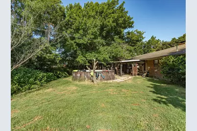 901 Pebble Street, Bowie, TX 76230 - Photo 34