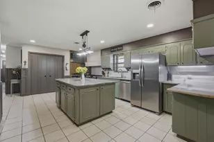 901 Pebble St, Bowie, TX 76230 - Photo 10