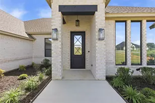 2004 Forest Bridge Dr, Azle, TX 76020 - Photo 4