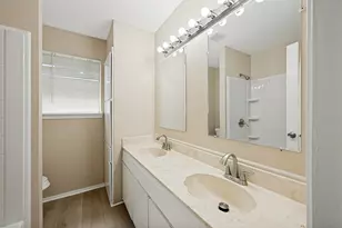 1610 Avenue A, Grand Prairie, TX 75051 - Photo 18