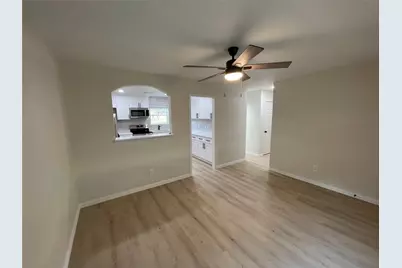 305 Jenny Kay Lane, Irving, TX 75060 - Photo 2