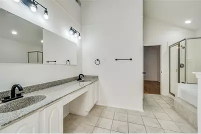 607 Mission Circle, Irving, TX 75063 - Photo 8