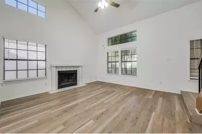 607 Mission Circle, Irving, TX 75063 - Photo 2