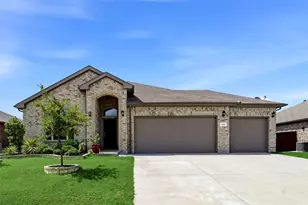 525 Lindisfarne Ln, Saginaw, TX 76131 - Photo 1