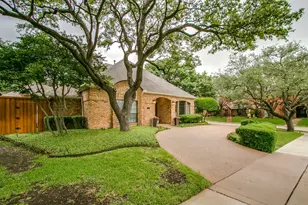 1325 Shamrock Ln, Plano, TX 75093 - Photo 2