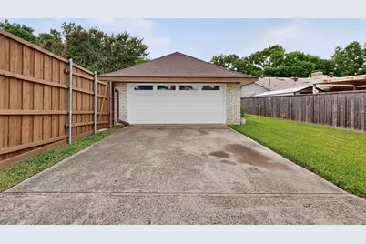 614 Pebblecreek Drive, Garland, TX 75040 - Photo 38