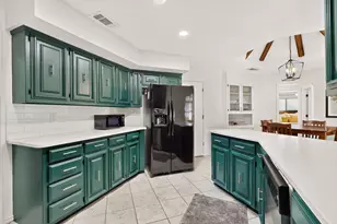 614 Pebblecreek Dr, Garland, TX 75040 - Photo 6