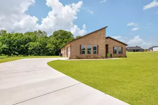 1250 Southfork Ct, Waxahachie, TX 75167 - Photo 2