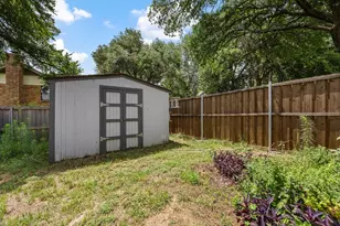 8724 Racquet Club Dr, Fort Worth, TX 76120 - Photo 18