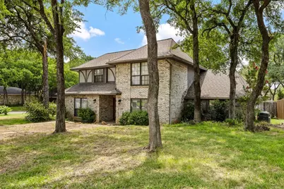 8724 Racquet Club Drive, Fort Worth, TX 76120 - Photo 2