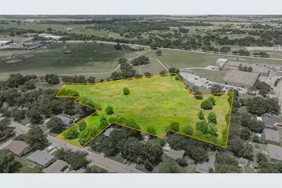 912 W Bridge Street, Granbury, TX 76048 - Photo 6