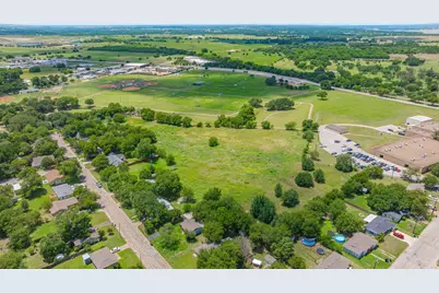 912 W Bridge Street, Granbury, TX 76048 - Photo 8