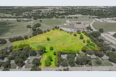 912 W Bridge Street, Granbury, TX 76048 - Photo 4