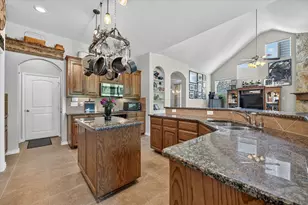 759 Peach Ln, Burleson, TX 76028 - Photo 14