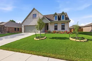 625 Mooney Dr, Saginaw, TX 76179 - Photo 2