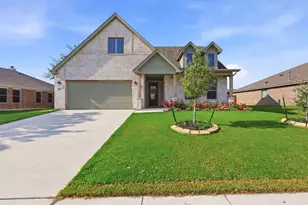 625 Mooney Dr, Saginaw, TX 76179 - Photo 1