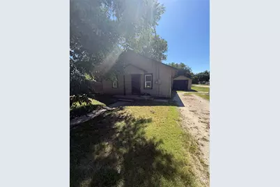 222 Cherry Street, Clyde, TX 79510 - Photo 2