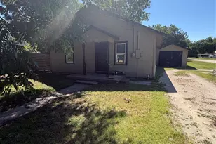 222 Cherry St, Clyde, TX 79510 - Photo 2