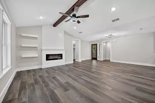 426 Goodyear St, Irving, TX 75062 - Photo 10